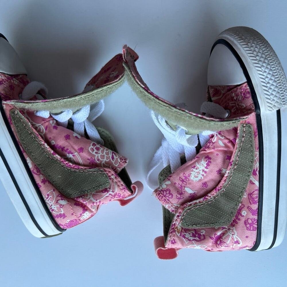 Converse - Picture 5 of 7